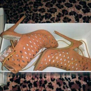 Tan women's 5in stiletto heels